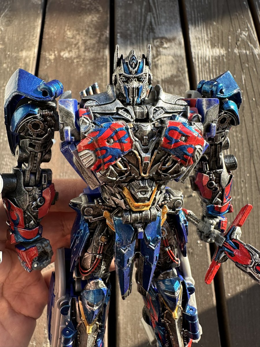 VtfQQsince__ke's tweet image. 無限に塗り足してしまうのでこれで完成とします！！
ネメシスが待ちきれないです✨️✨️
#トランスフォーマー #トランスフォーマーリペイント #Transformers