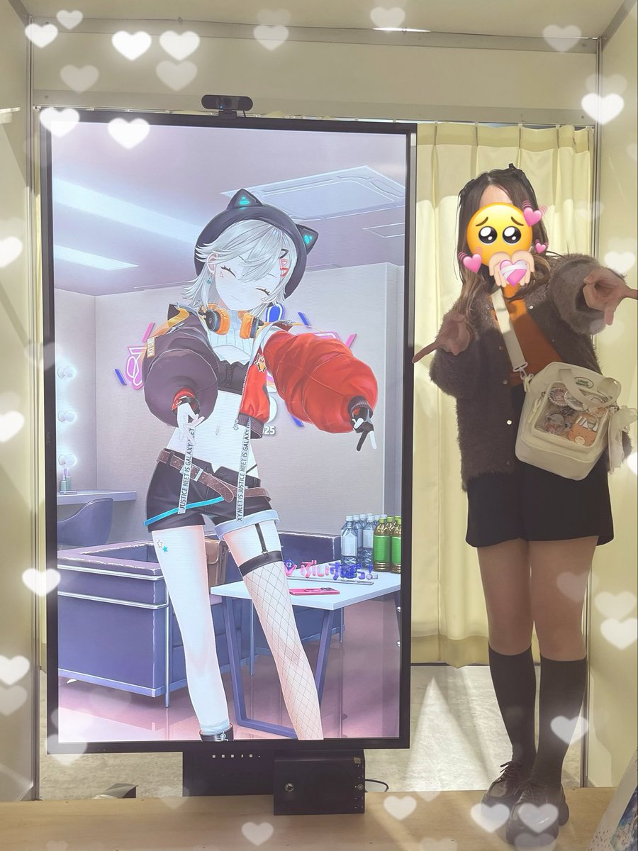 pbom76's tweet photo. #小森めと 🪐🧡
#ぶいすぽフェス2025 
緊張でばーーーって話しちゃったけど、大好き返してくれて、おっきいハート❤️を作ってくれて、私の大好きなめとちゃんが詰まった素敵な時間だった🥹🌸
長時間お疲れ様😭！スペシャルサンクス😭
またいつか会えますように…💫 https://t.co/QolFqJtVjm