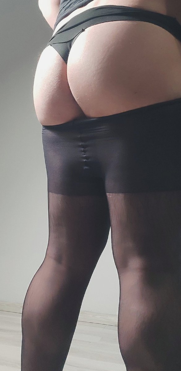 Ümraniye deyim yeri olan beni giydirip hoş vakit geçirebileceğim gizli küçük aletli.yokmu