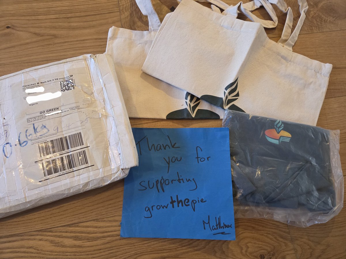 web3_data's tweet image. Over 1 year ago I sent a package with merch to on early @growthepie_eth supporter in Nigeria and now it came back to me with the mail.

&quot;Couldn&apos;t be delivered&quot; 

Kinda wild that this thing traveled over 1 year from Germany to Nigeria and back. Probably has stories to tell.