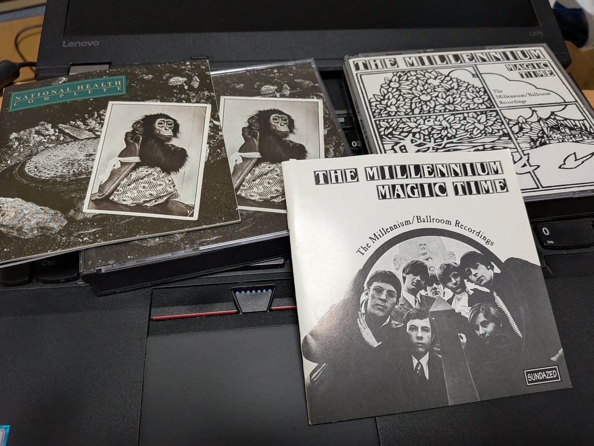 謎の英文雑誌 まずはこちらのCDに付属した英文の解説書を、Googleレンズ越しに斜め読み…