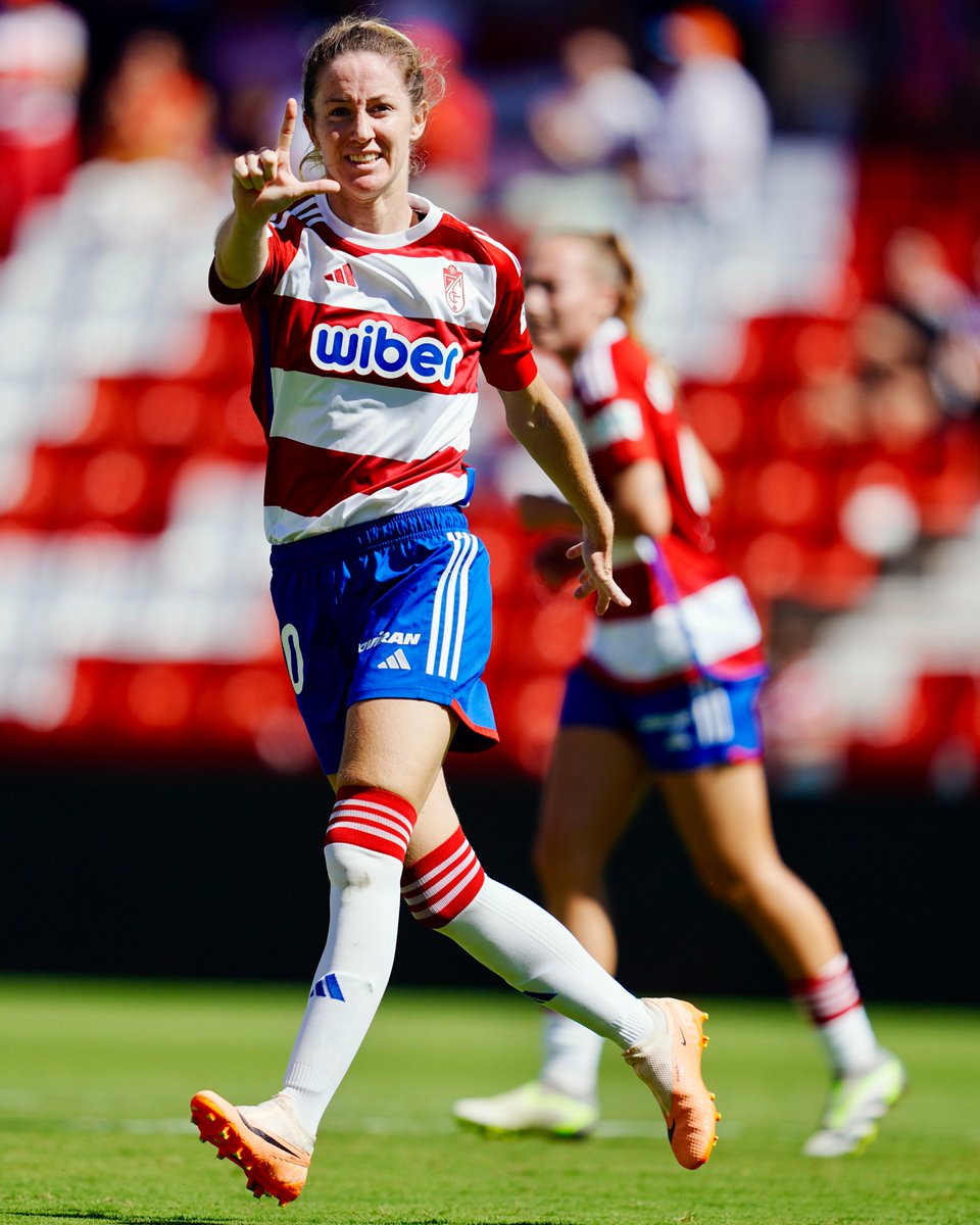 Hoy Lauri (<a href="/laurialba9/">Laura Requena Sanchez</a>) cumple 100 partidos ‼️ en Primera División con el <a href="/GranadaCF_Fem/">Granada CF Femenino</a> de los 102 que ha jugado en total el equipo. 

Es decir, se ha perdido sólo dos y fueron en la primera temporada, por lo que lleva 2 temporadas y parte de la presente jugando TODOS los