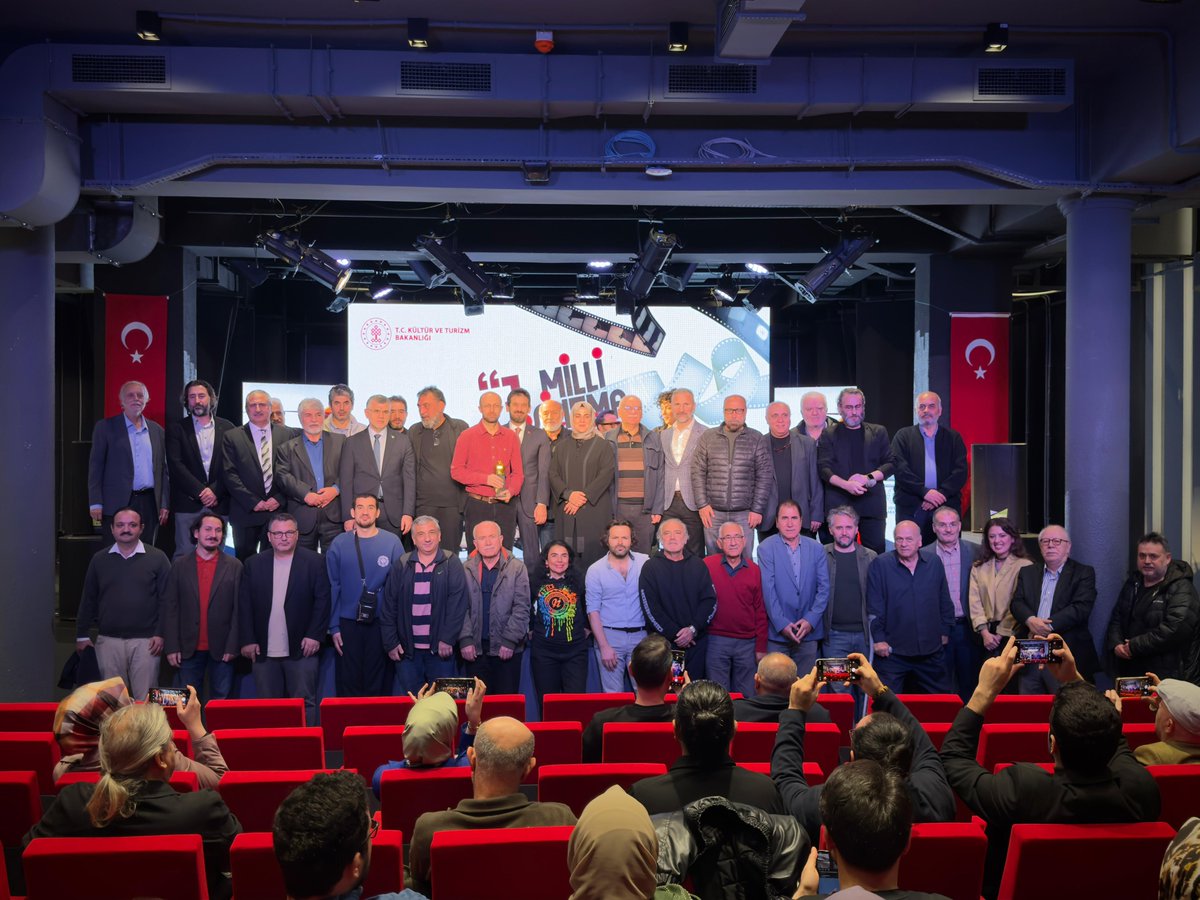 Millî Türk Talebe Birliği’nin 1973 yılında başlattığı Millî Sinema Açık Oturumları’nın bugün üçüncüsünü, yeniden İstanbul’umuzda, sinemamızın kalbinin attığı bu şehirde gerçekleştirdik.

Millî Sinema; ideolojik ve taklitçi sinema anlayışının aksine; bu milletin sesini,