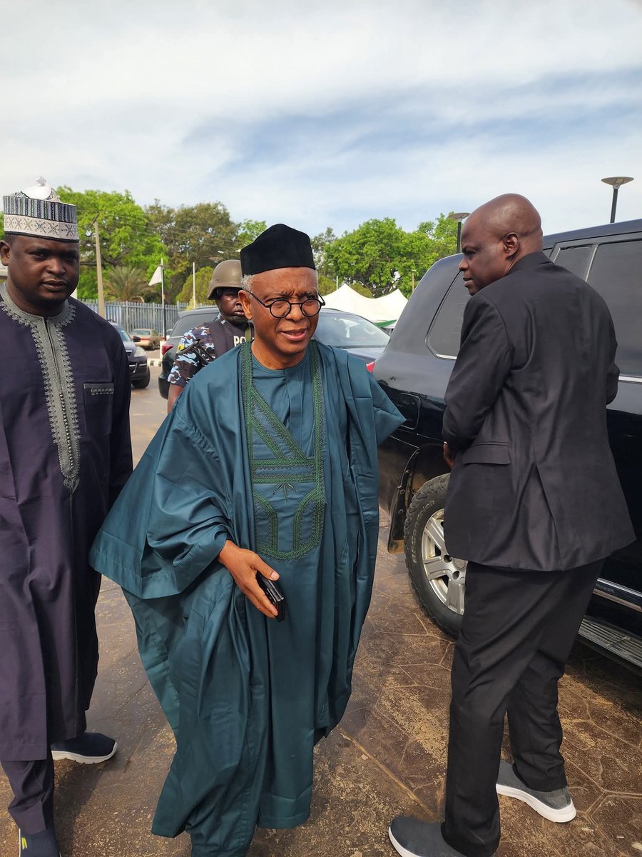 Ahmedumar___'s tweet image. Our Leader Malam Nasir @elrufai has arrived in Kaduna to attend the Arewa Consultative Forum (ACF) meeting, which is currently taking place in the city of Kaduna.