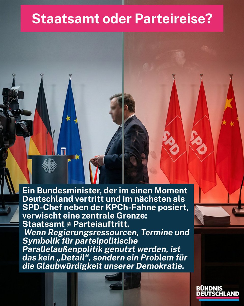 buendnisde's tweet image. SPD-Fahne neben KP-China-Flagge, „Parteidialog“ mit einer Ein-Parteien-Diktatur – und ein Bundesminister mittendrin. Staatsbesuch oder Parteireise auf Kosten der Glaubwürdigkeit? Schau dir die Bilder an und urteile selbst.
#ChinaPolitik #SPD #Klingbeil