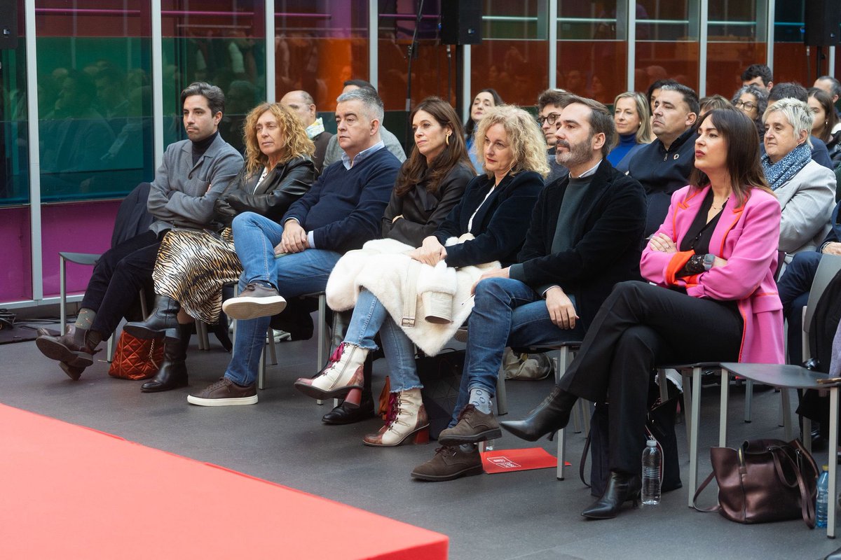 metxebarria_vg's tweet image. La igualdad real es la base de una sociedad democrática que avanza unida. En la jornada “Hacia una vida libre de la violencia de género” he compartido reflexiones con compañeras y compañeros del PSE-EE sobre un problema que sigue golpeando vidas y condicionando libertades. 💜

La…
