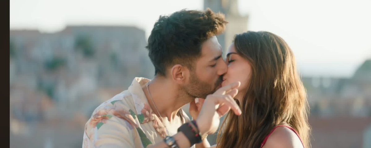 theamrishkumar's tweet image. Loving the comfort vibe yaar.
Kartik makes it extra warm.
#TuMeriMainTeraMainTeraTuMeri