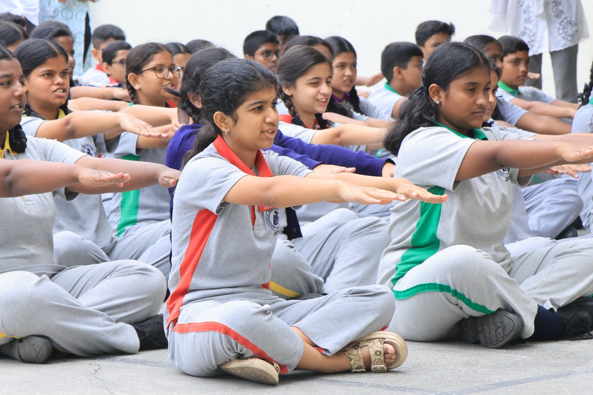mheduNIMHANS's tweet image. Community Connect 5 introduced Krida Yoga to young learners, helping them explore focus, balance and calm through playful movement.
Organised by @mhedunimhans with PSW &amp;amp; CPNT, along with IMD.
#KridaYoga #CommunityConnect