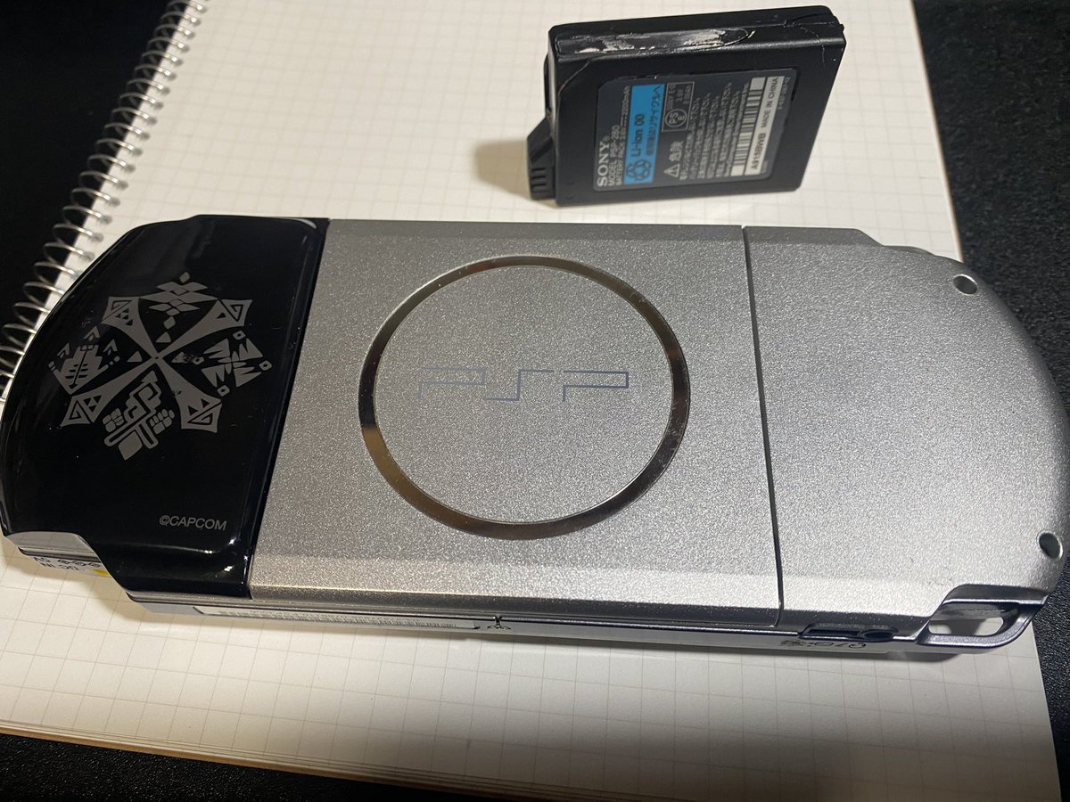 PSPも発掘できたけどバッテリがお亡くなりになっておりました(›´ω`‹ )
世知辛い。