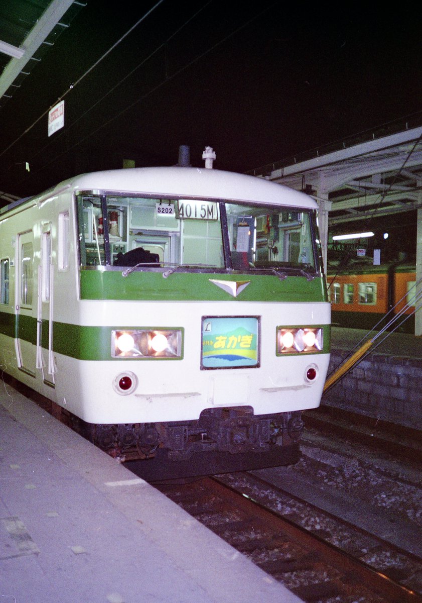 muratakec's tweet image. 学生時代に撮影した　上野駅(7)
撮影年月日不明

乱雑に保管している、ネガの取込中