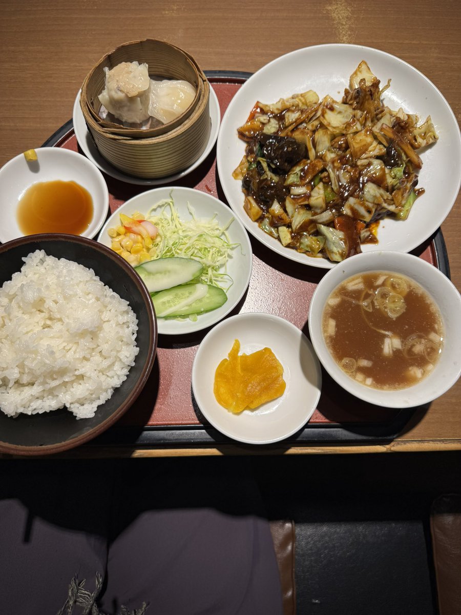 masae19730203's tweet photo. 「美味しい物祭り」
1週間はあっという間に終わり🔚
今日は、午前中実家の掃除、ルーキー・オブザイヤーの応援📣
中身が濃いわ。
1週間振り返ると「あっと言う間」
今日はルーキー・オブザイヤーからのラーメン潤さんへ。

お腹いっぱい^_^🈵 https://t.co/HQO3iQXlwX