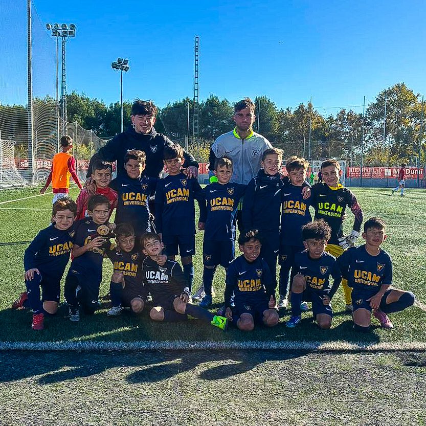 ⚽️ 𝐏𝐑𝐄𝐁𝐄𝐍𝐉𝐀𝐌𝐈́𝐍 𝐀 | ¡Victoria de equipo en el derbi!

Los universitarios se han impuesto (0-2) en el feudo de la <a href="/canteragrana/">Cantera Grana</a>, mostrando carácter y buen manejo de las ocasiones.

Marco fue el encargado de anotar los dos goles.

💪🏼 ¡Gran trabajo, chicos!

#CanteraUCAM