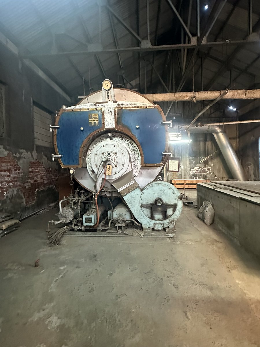 jibanyan_co_ken's tweet image. トチセン行ってきました！
1、2枚目の写真は3話の伊藤ちゃん「はーい」だけでカッコ良すぎだった壁です🫶

3枚目は劇場版でフランケンゴリラと会う場所

4枚目は最終話で理子ちゃんが捕まってたボイラー室

#今日から俺は!!
#伊藤健太郎