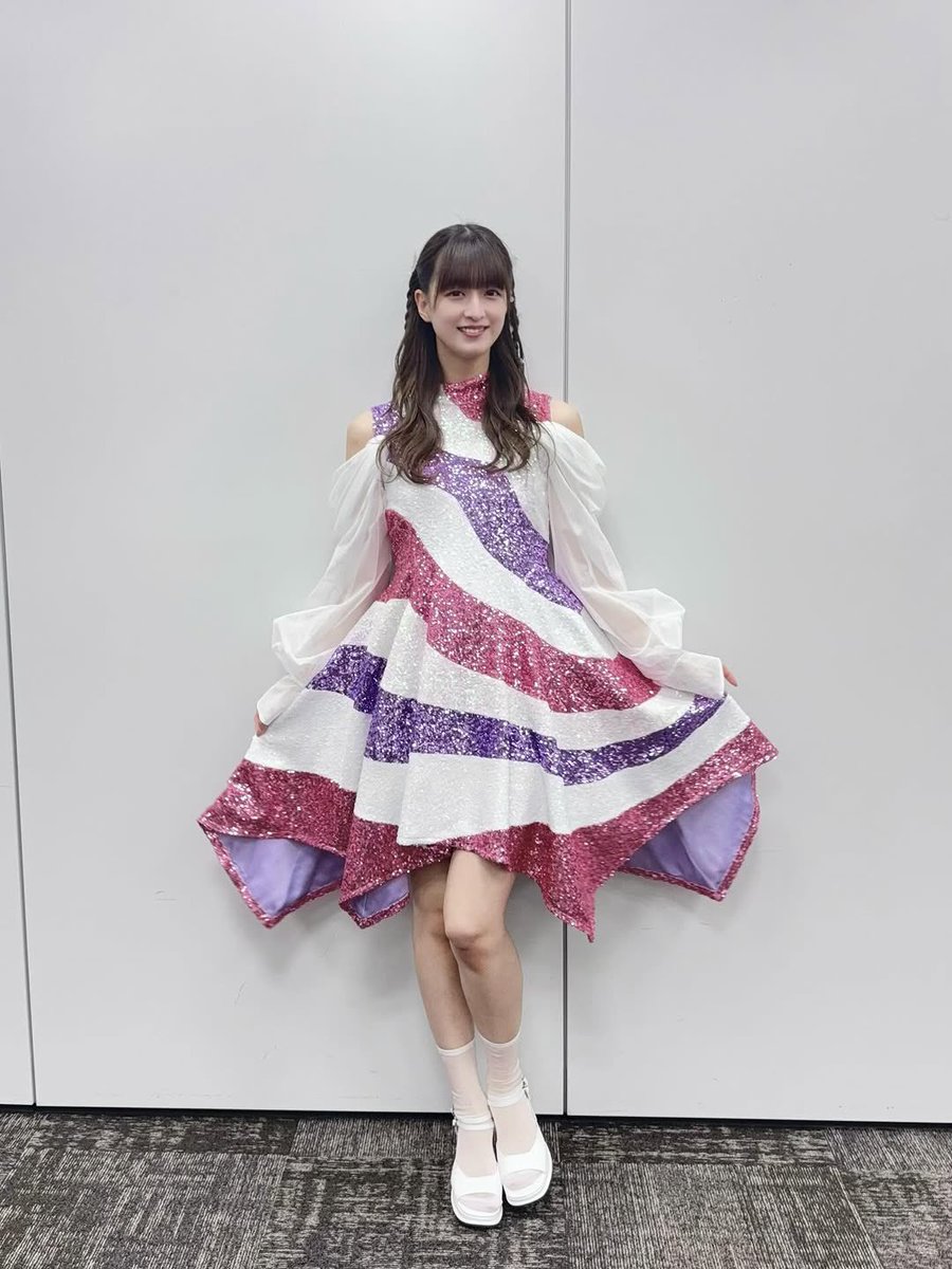 チャンスは平等の衣装着てる〜！ ぎらんぎらんの衣装w スタイル良