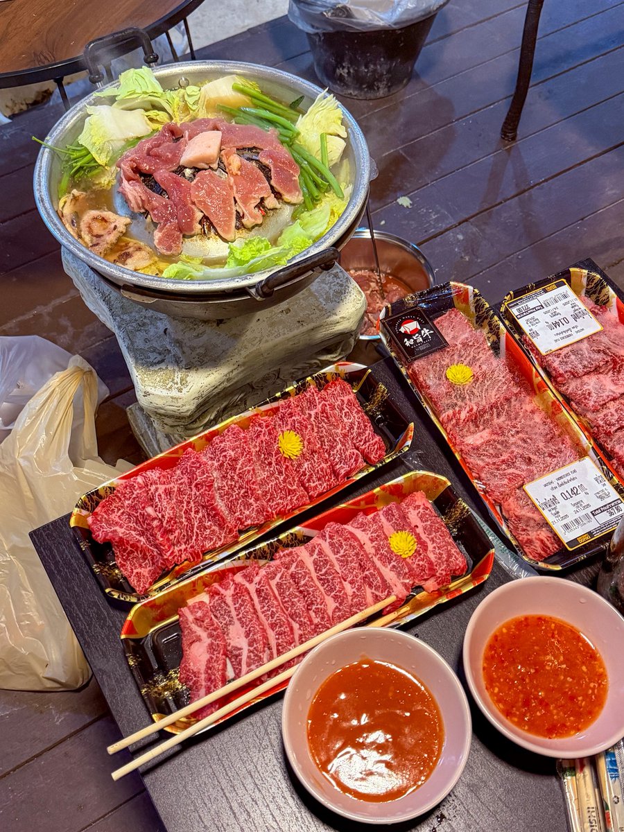 kptalonlak's tweet image. อากาศแบบนี้ ต้องกินหมูกระทะ + เนื้อวากิวกระทะ 😋🤤🔥

หมูกระทะเตา สั่งเอาจากตามไฟฟ้า
เนื้อวากิวจัดจากดองกี้ + เกลือพริกไทย

#KPตะลอนแหลก #แพรรีวิว #อร่อยบอกต่อ