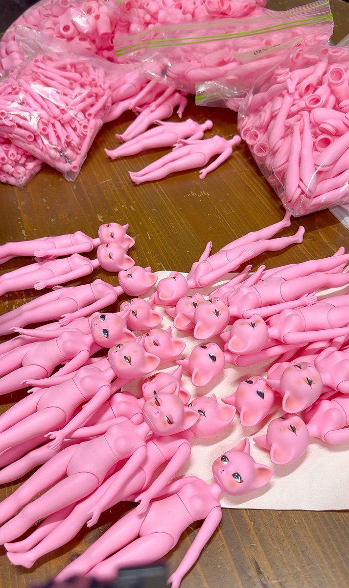 PIPOSDOLL's tweet image. ピンク・マリコキャット、仕上がりました。
来週発送いたします。
お待ちいただき、本当にありがとうございます。🌸

Pink Mariko Cat — production completed.
Shipping starts next week.
Thank you so much for waiting. 🌸

#pipos #piposdoll #maricocat