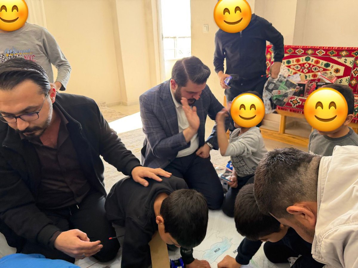 Çocuklarımız bizim güçlü geleceğimizdir...

📍Adil Bucak Çocuk Evleri 

Ak Gençlik Şanlıurfa olarak İl Başkanımız <a href="/furkankucukk_/">Furkan KÜÇÜK</a> ve il yönetimimizle  birlikte 
Dünya Çocuk Hakları Günü dolayısıyla küçük kardeşlerimizle bir araya geldik. 

Kıymetli çocuklarımızla kucaklaştık,