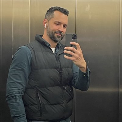 001van's tweet photo. #NewProfilePic https://t.co/glLlHwIJDl