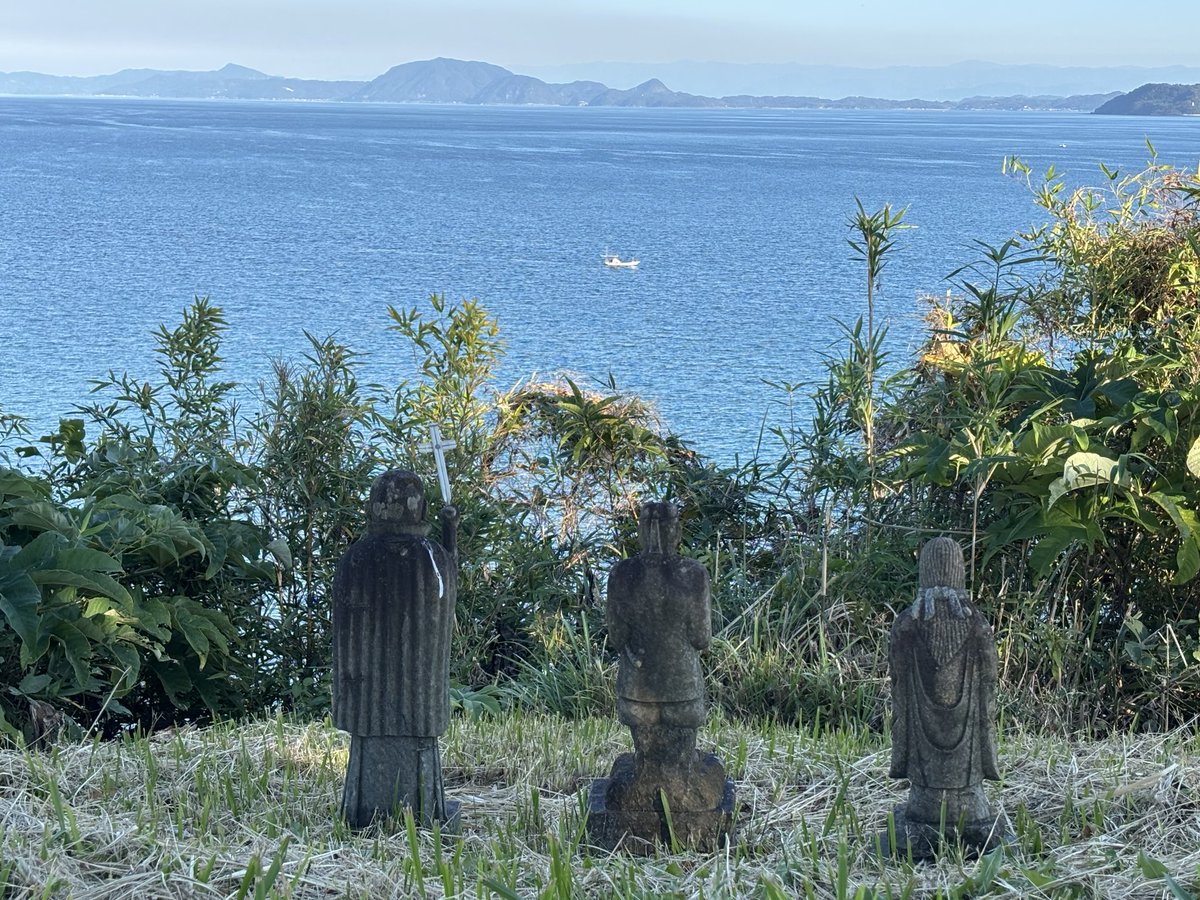 eel_farm's tweet photo. #島原城　と　#原城　を制覇。島原城は白い五重天守と有明海の絶景がすごいです。原城は歴史と趣きを感じます☺️ 人が意外と多かったのにはびっくりです。御城印も無事ゲット！
#日本100名城 https://t.co/cYzcF3KDkW