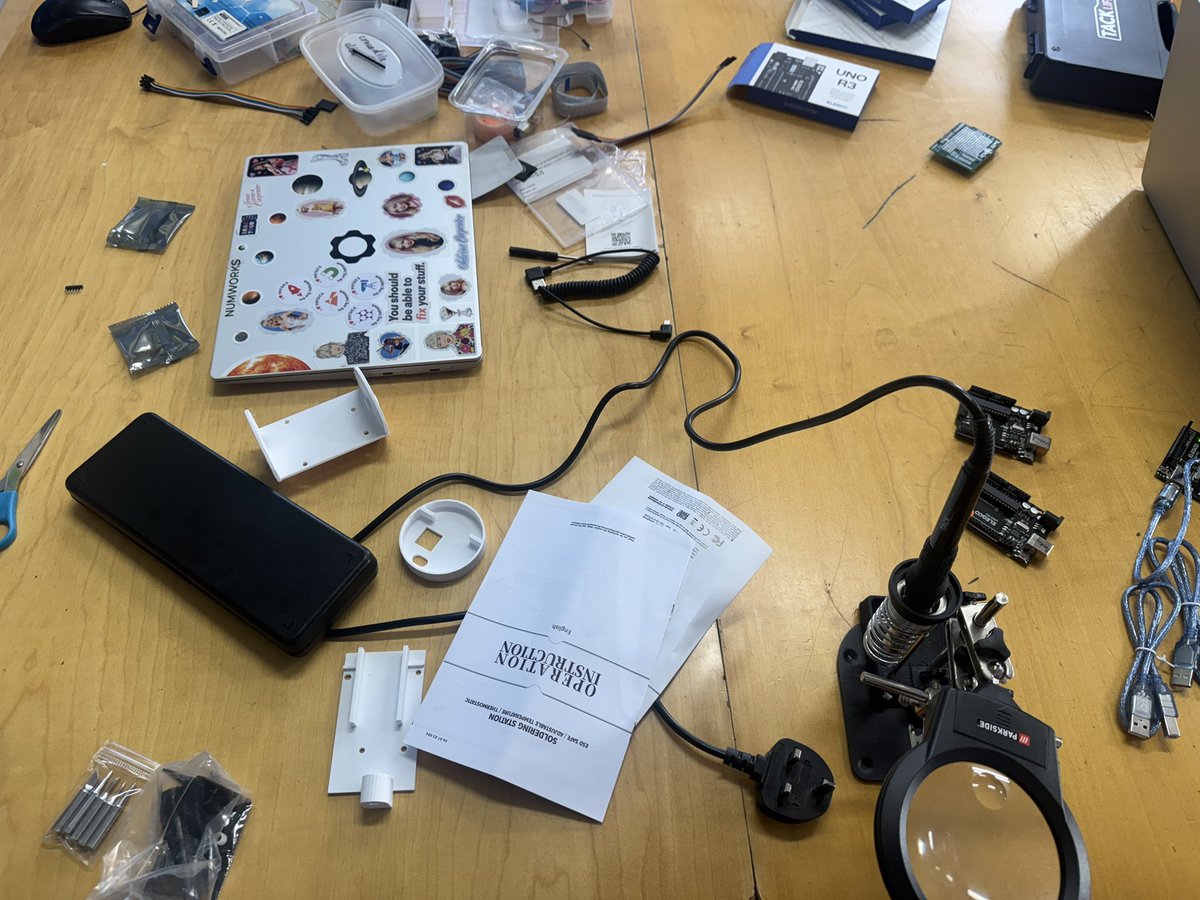 DHSB_MrScott's tweet image. Our Year 12 #CanSat students continue to work on their satellite project funded by the @DHSBPTFA - now in Phase 3; PDR submitted ✅ #ALevelComputerScience #H446 → #ComputerScience @dhsboys @DhsbStem 🛰️ 🚀 💻