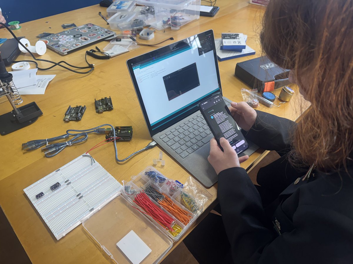 DHSB_MrScott's tweet image. Our Year 12 #CanSat students continue to work on their satellite project funded by the @DHSBPTFA - now in Phase 3; PDR submitted ✅ #ALevelComputerScience #H446 → #ComputerScience @dhsboys @DhsbStem 🛰️ 🚀 💻