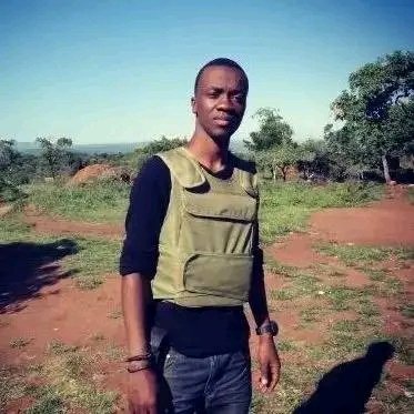 Larry madowo.                       ?????