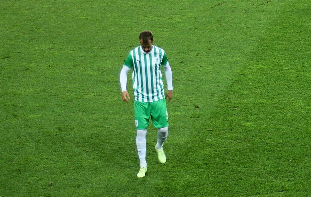 Subota kad je otišo Nuka.
Danes ob 13.30 bo Mustafa Nukić odigral svojo zadnjo tekmo. Vsi na Kodeljevo!