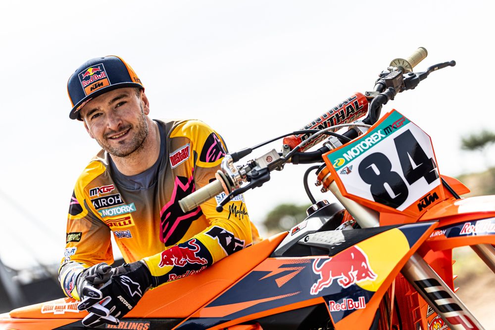 "I have been trying for four years now (to win number six), I think its still possible and I am not getting any younger, but I have a lot of motivation, and I keep trying to do my best.” 

Jeffrey Herlings is preparing himself for what is going to be a massive 2026 season 💪