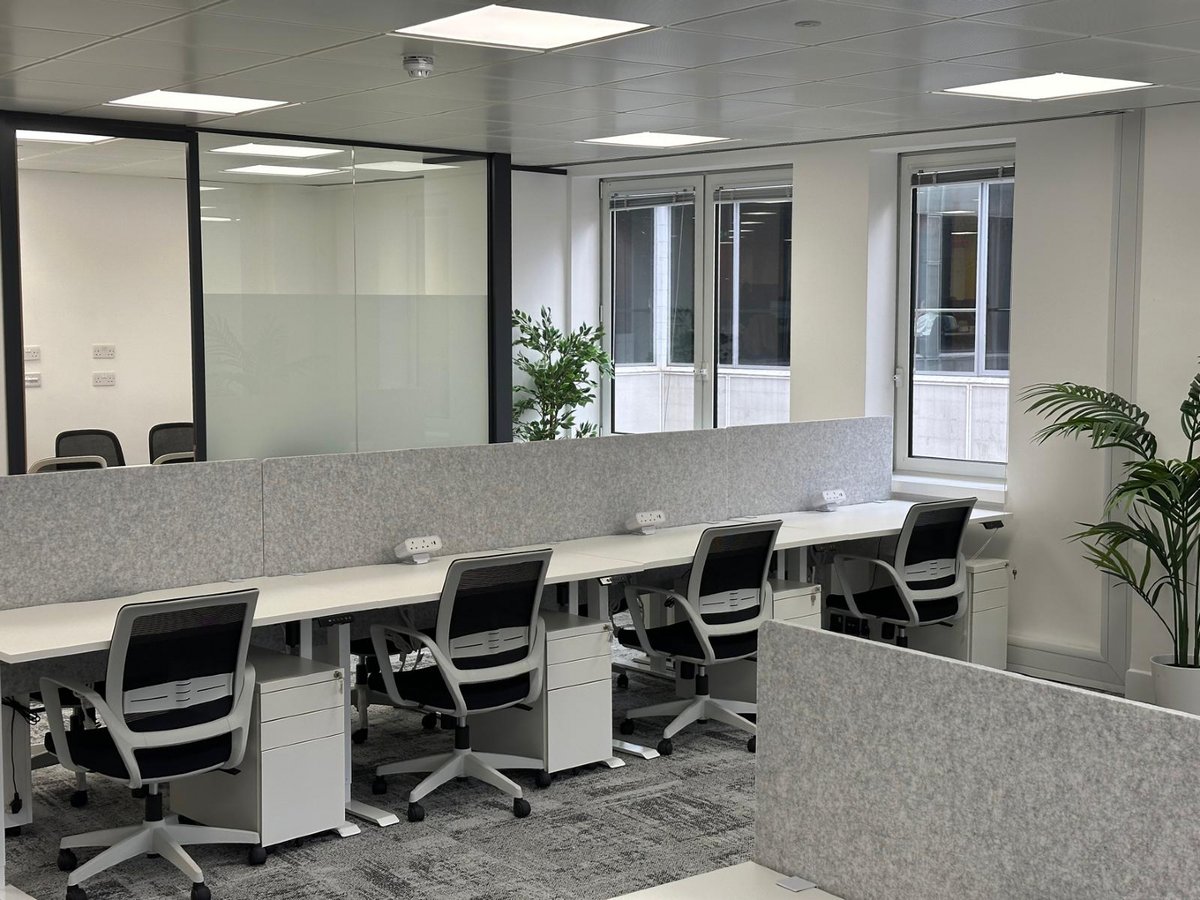 hubflowspace's tweet image. Why wait months when you can move in tomorrow?

Traditional office lease = delays, fit-out costs, and endless paperwork.

With our flexible workspaces, we handle the hard part.

A bespoke, fully fitted offices space for your requirements, ready when you are. 

#Hubflow…