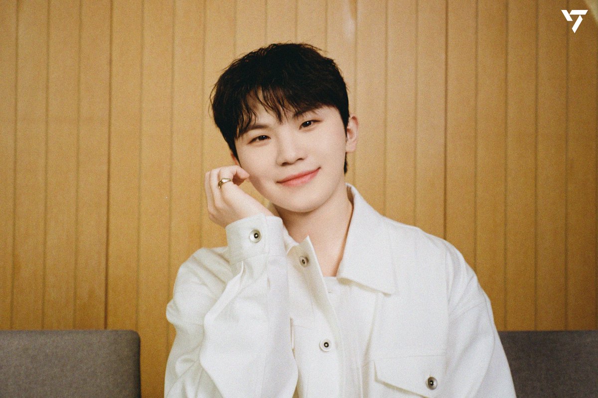 HAPPY WOOZI DAY 📸 #우지