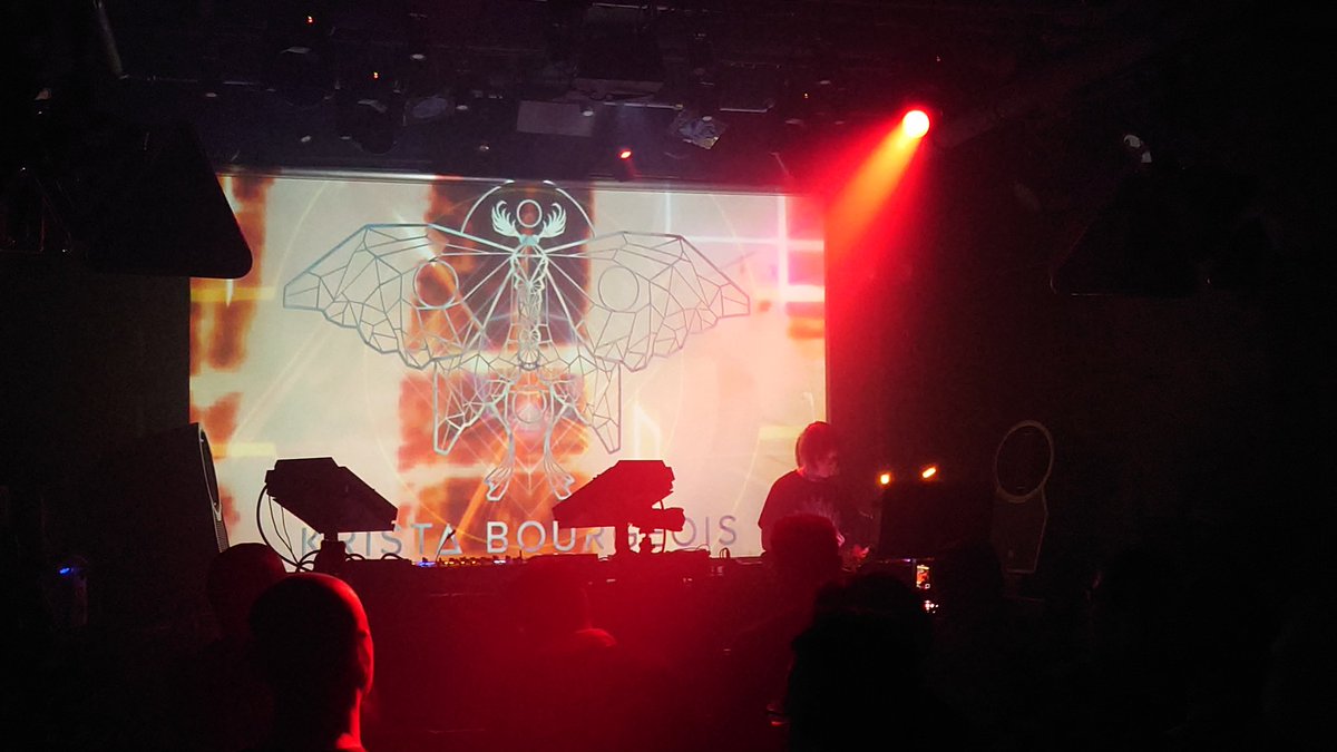 Krista、良すぎる…ガン踊りするんじゃなくて正座して聴きたい #HCASN