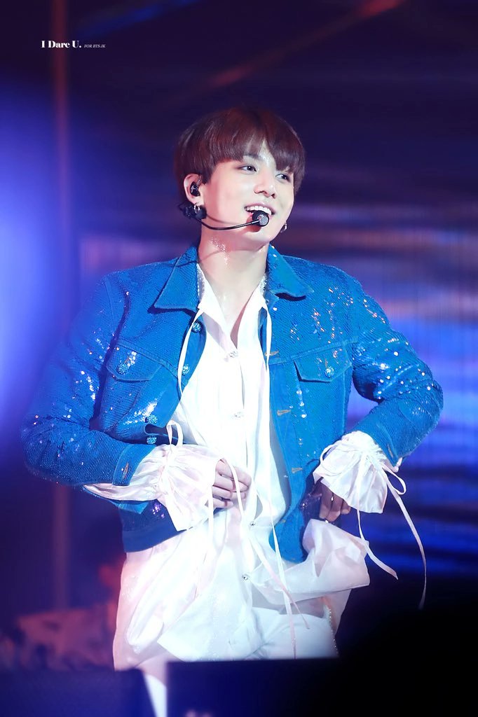 WE LOVE YOU JUNGKOOK

I vote "Jeon Jungkook" for #MostPowerfulAsian2025 @iconpolls