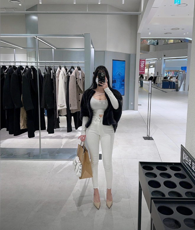 Misou96k's tweet photo. 불토  술 한잔 할까요?
#섹트 #맘눌뎀 #일탈 https://t.co/BWt2v31yr5
