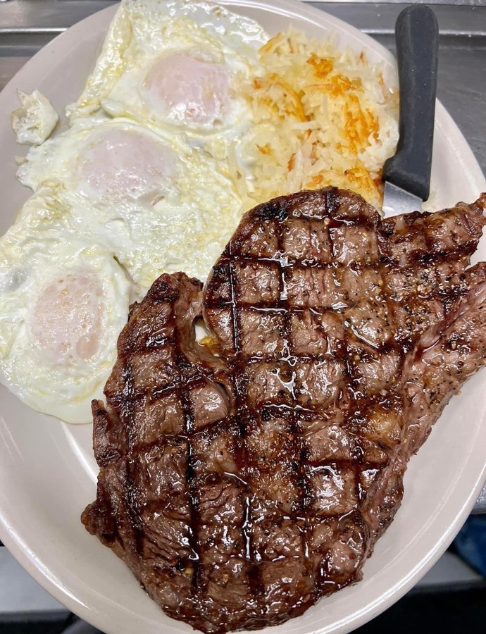 honeymoon250's tweet image. Ribeye steak , y’all. You slappin’  Heinz 57  or ketchup  on that?