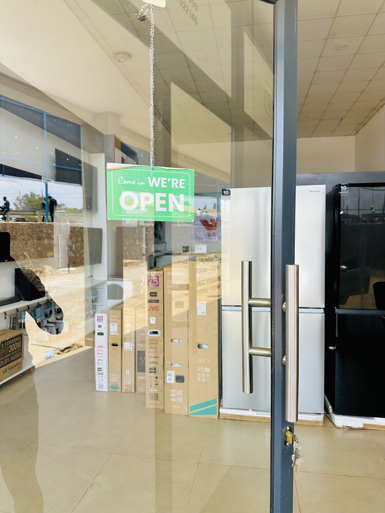 Kumaliketi_Mw's tweet image. Shopyitu tatsegulila inu, kazibwelani !!! 🥳🔥

👉 Visit Kumaliketi today !!!
📞 +265 997 177 690