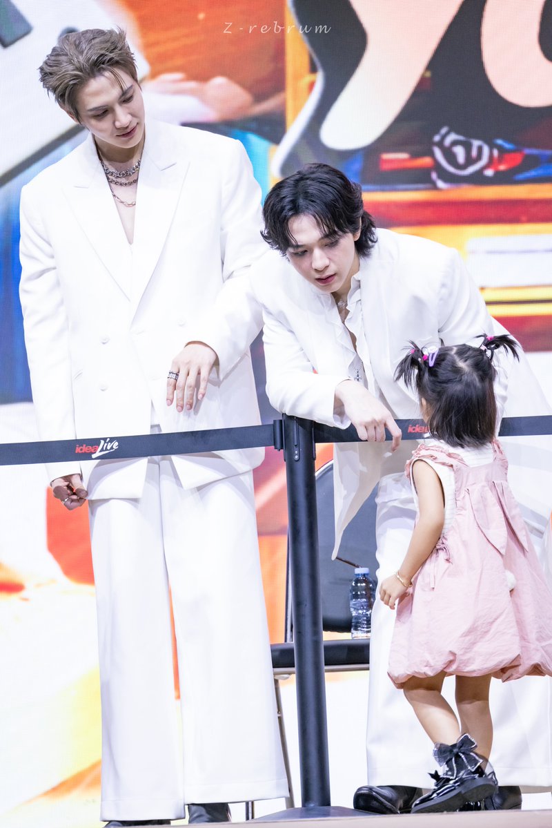 _zrebrum_'s tweet image. แค่อยู่ข้างกัน 🤍🤍

#MaxkyBas1stFM
#แม็กกี้บาส #MaxkyBas  
#maxky_rp #bbasjtr
#บาสเด็กอ้วนที่แท้จริง 
#maxkybyZ #bbasbyZ