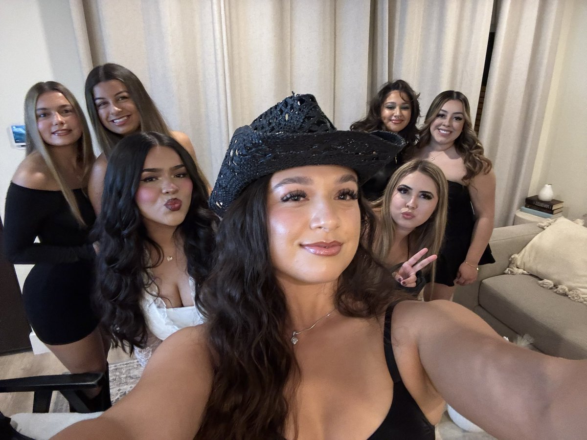 sofia gomez tweet media