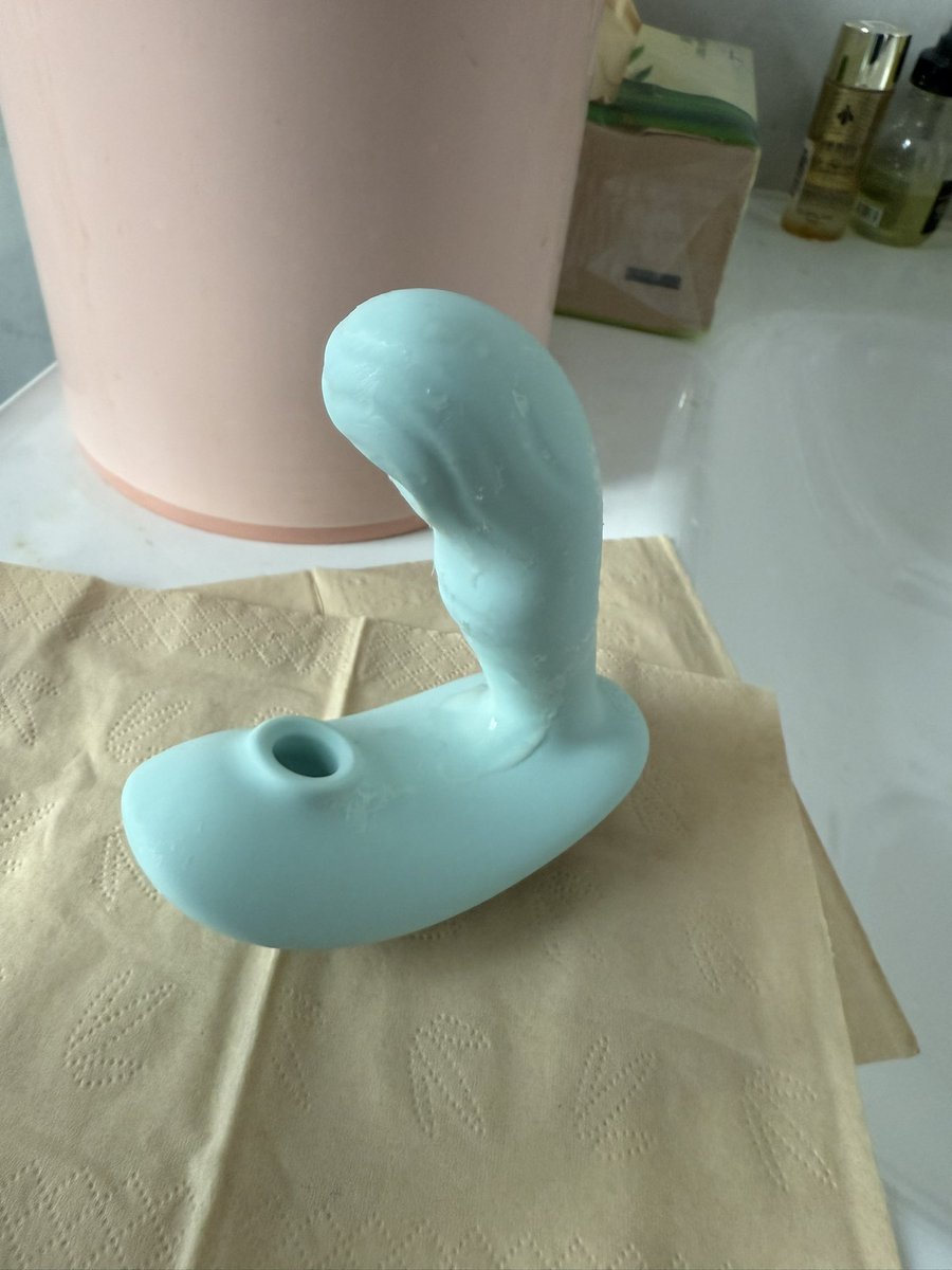 CSjer86's tweet photo. 塞跳蛋看电影和逛街三个小时，拔出来的时候都是白浆。但是她说对于震动完全没感觉。#���州 #夫妻 https://t.co/wraZY4z0VX