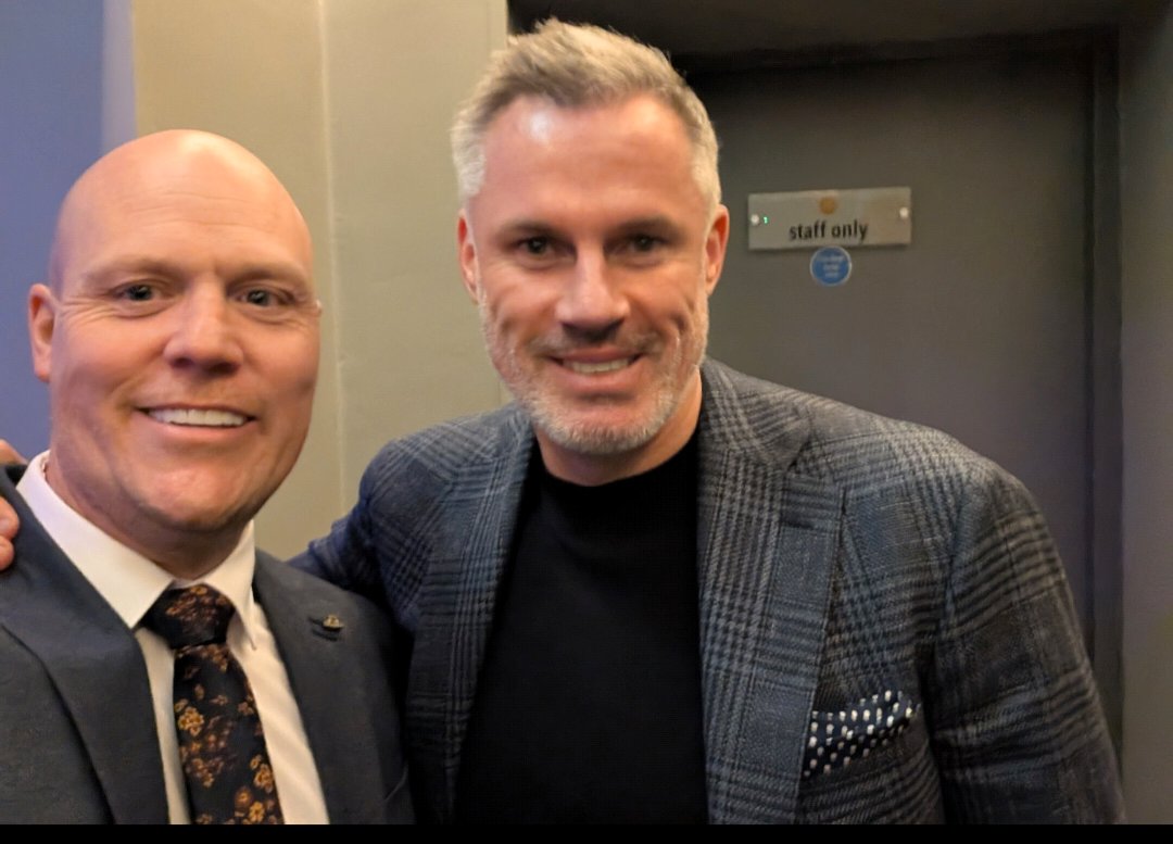 TheBuswalker's tweet image. Attended @TheGuideLpool Heroes Awards last night — what an inspiring event ❤️ So many incredible people doing amazing things across our city. Honoured to be nominated, and honestly everyone felt like a winner. The stories were unreal.
And yes… met @Carra23 😁#buswalker