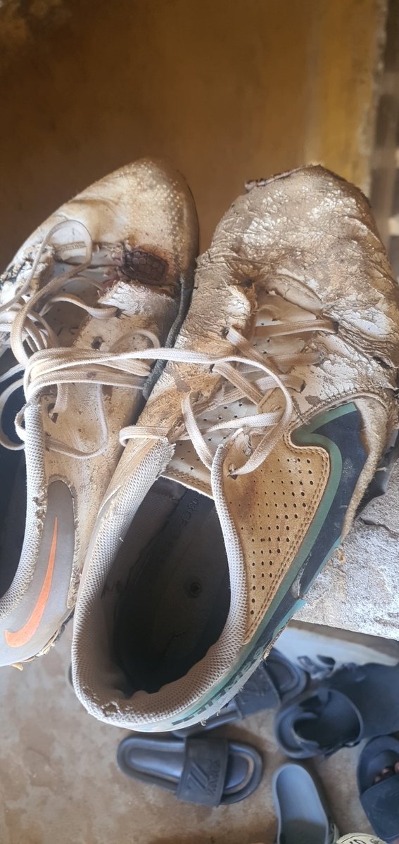 0latunjiXI's tweet image. Abeg help me retweet this quote and likes 
Let me get this boot abeg 🙏🏾🙏🏾