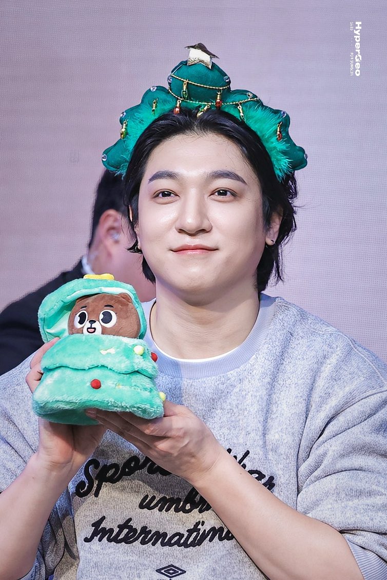 251122 엄브로

#DAY6 #데이식스 #성진 #SUNGJIN