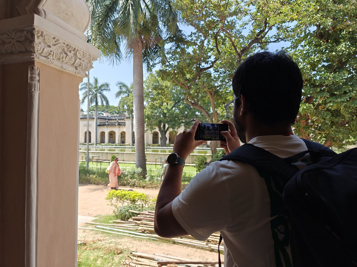 balaji_ravada's tweet image. Here you go, Photos taken on my recent trip to the chowmahalla palace in Hyderabad. 

📸 ~ OnePlus 12 running on OxygenOS 16.

The cameras and the cameraman .