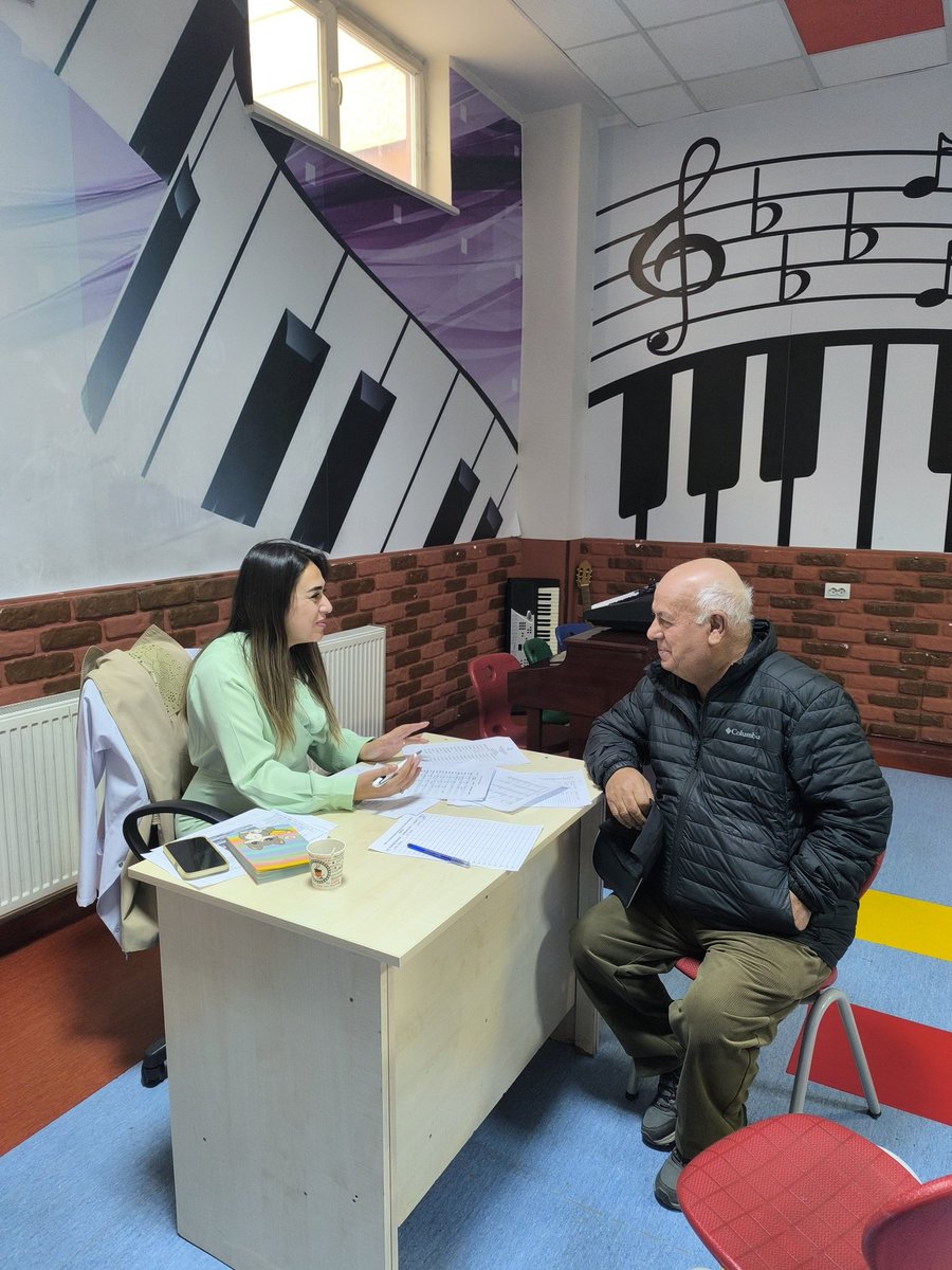 2025-2026 Eğitim Öğretim yılı 1. Dönem İlkokul bireysel Öğretmen Veli randevulu görüşme toplantısı velilerimizin yoğun katılımıyla devam etmektedir.
<a href="/bahcesehir_k12/">Bahçeşehir Koleji</a> 
<a href="/EnverYucel/">EnverYucel</a> 
<a href="/koccozlem/">Dr.Özlem Koç</a> 
<a href="/Savas_BOYAR/">Savaş BOYAR</a> 
<a href="/AtlihanMumtaz/">Mümtaz ATLIHAN</a> 
<a href="/ismailK08300410/">İsmail Karaman</a>