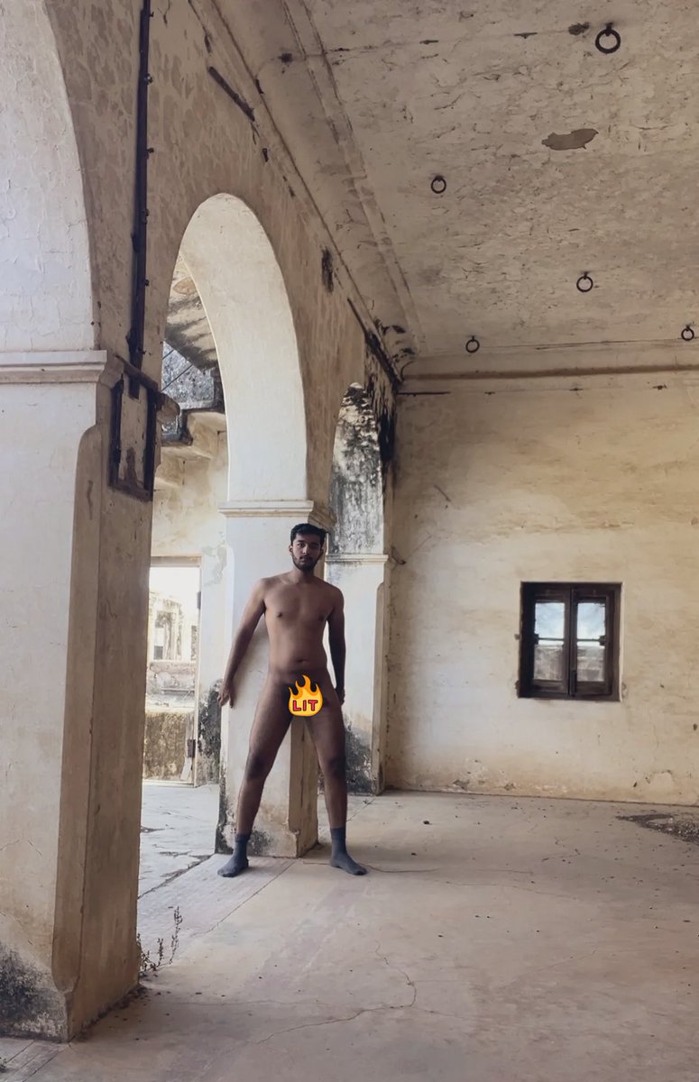 Ritvikkkk1's tweet photo. 100 retweets and ill upload the video here.😉😈
 More content- https://t.co/gdBGUWmuQO https://t.co/cXTbmQzr5M
