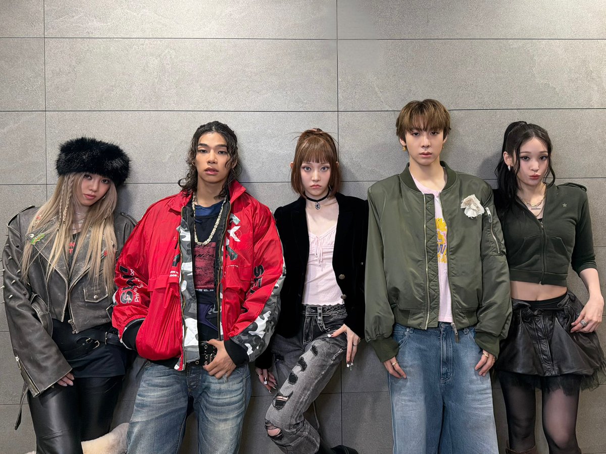 ALLDAY_PROJECT's tweet image. [📸] 251122 #TO_DAY

MBC 쇼! 음악중심 1️⃣🔄

#ALLDAYPROJECT #ADP #올데이프로젝트
#ONEMORETIME
#THEBLACKLABEL #더블랙레이블