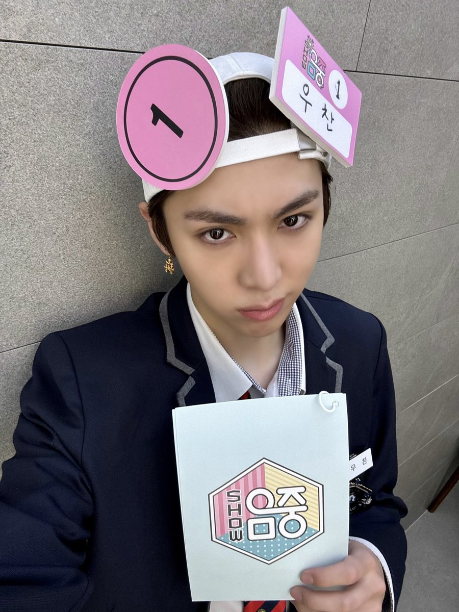 ALLDAY_PROJECT's tweet image. [📸] 251122 #TO_DAY

MBC 쇼! 음악중심 1️⃣🔄

#ALLDAYPROJECT #ADP #올데이프로젝트
#ONEMORETIME
#THEBLACKLABEL #더블랙레이블