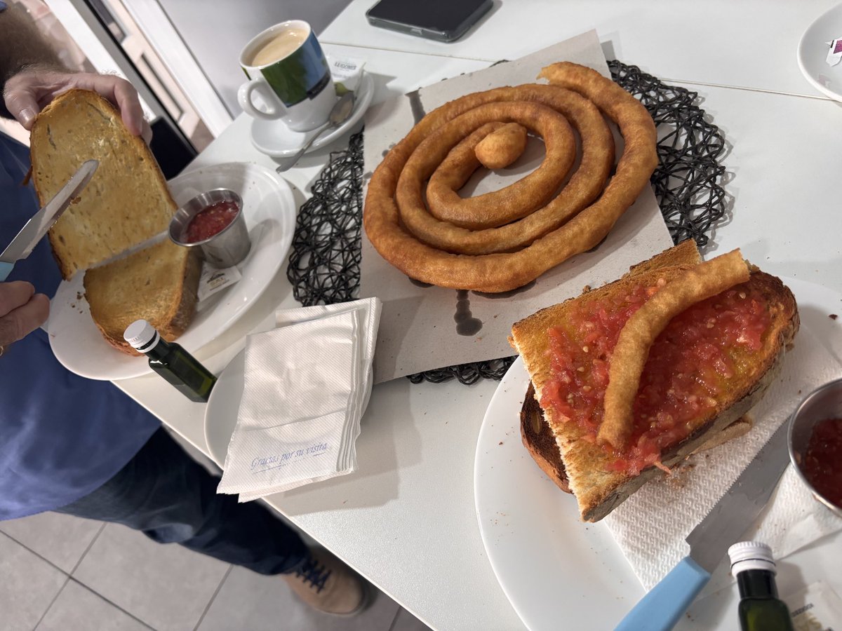 🟢 17,7  Share 🤩
📺 Líderes cada tarde         #ParaServirles 
<a href="/canalsur/">CanalSur</a> 
Ustedes gustan?