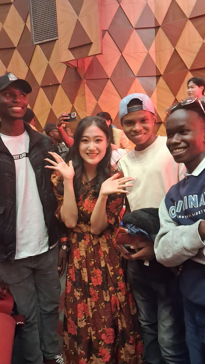 TheRealRobbinn's tweet image. Me and my friends attending the 10th KITFest at Kenya Cultural Center 🙌♥️