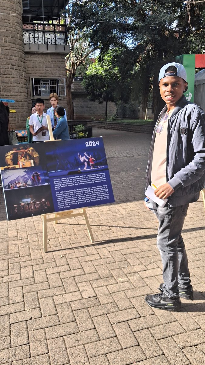 TheRealRobbinn's tweet image. Me and my friends attending the 10th KITFest at Kenya Cultural Center 🙌♥️