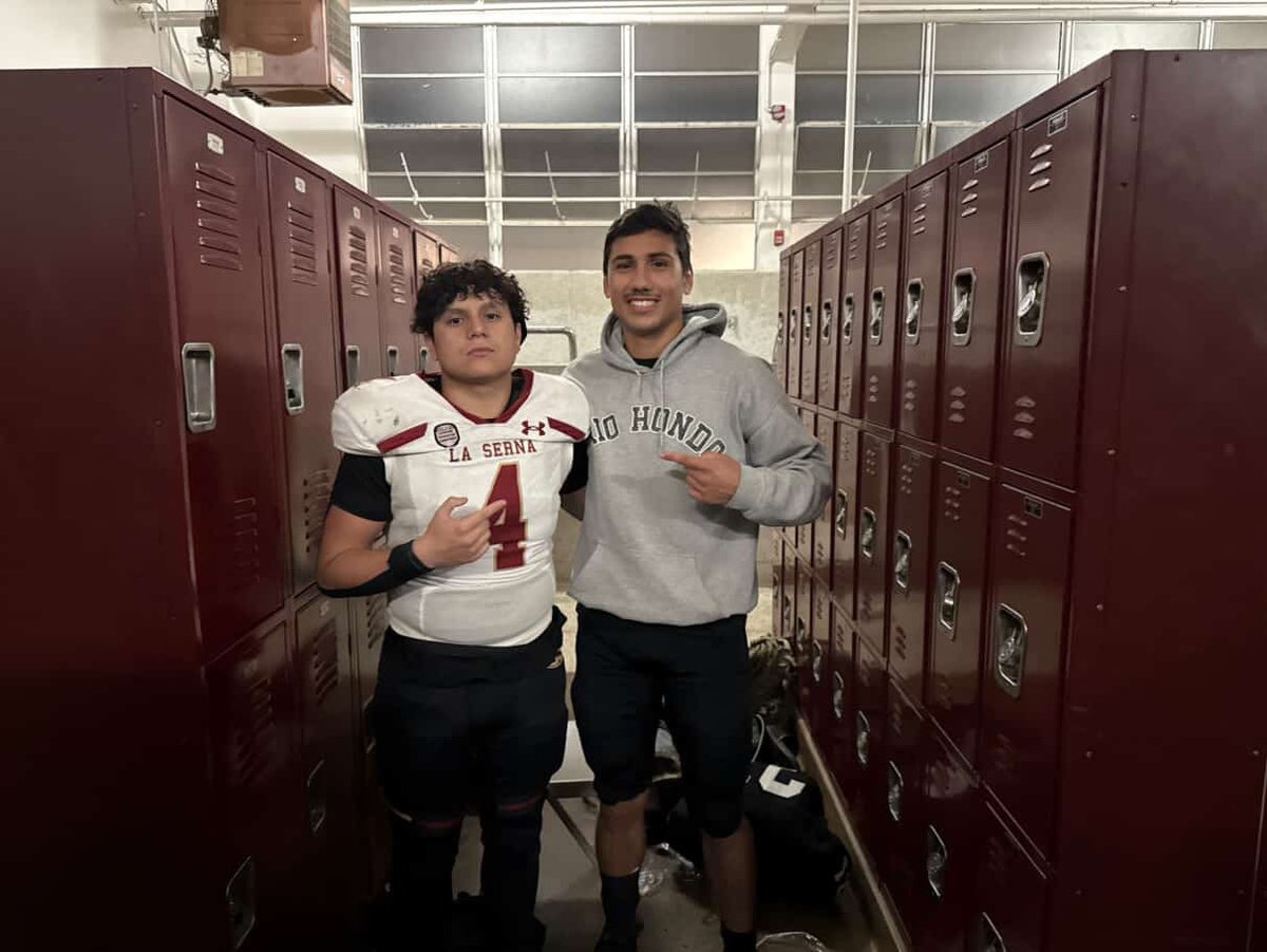 La Serna's Danny Nunez is as classy as they come and had these words to say while posting this photo on Twitter:

<a href="/NoahPenunuri31/">Noah Penunuri</a> One of the best to play in the SGV! Congratulations on the win and to all the Kares and supporters. Go win it all. <a href="/ChargeToKeep/">A Charge To Keep</a> <a href="/SGVNSports/">Fred J. Robledo 👨🏻‍💻</a>